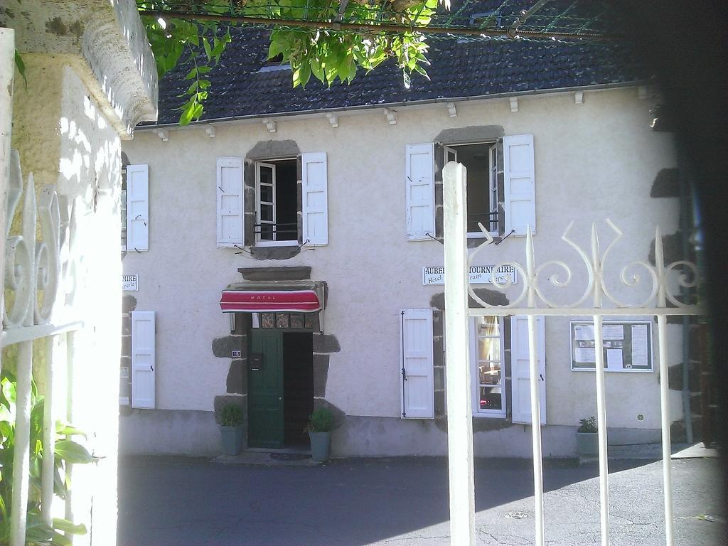 Auberge Hotel De Tournemire - Cantal Buitenkant foto