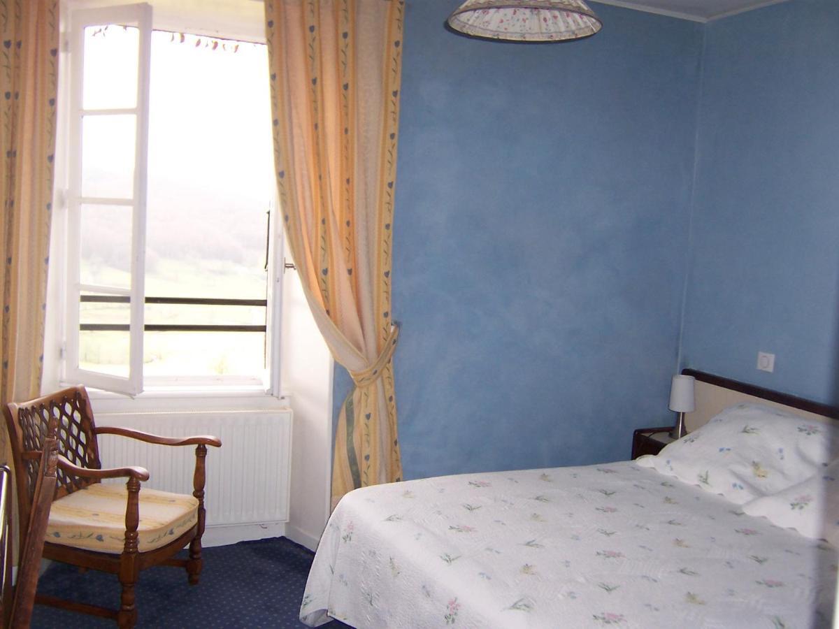 Auberge Hotel De Tournemire - Cantal Kamer foto
